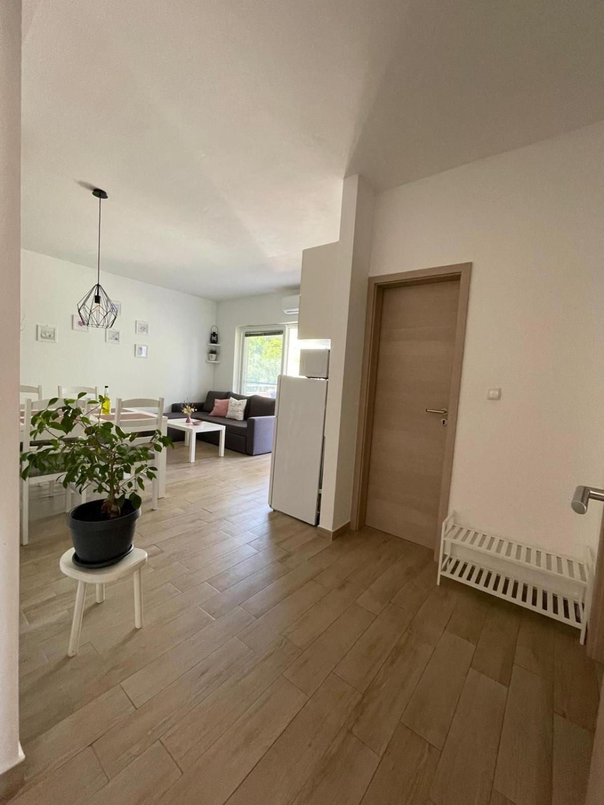 Apartments Nada Betina  Bagian luar foto